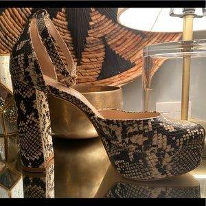 Aldo snakeskin platform heels NEW NEVER WORN